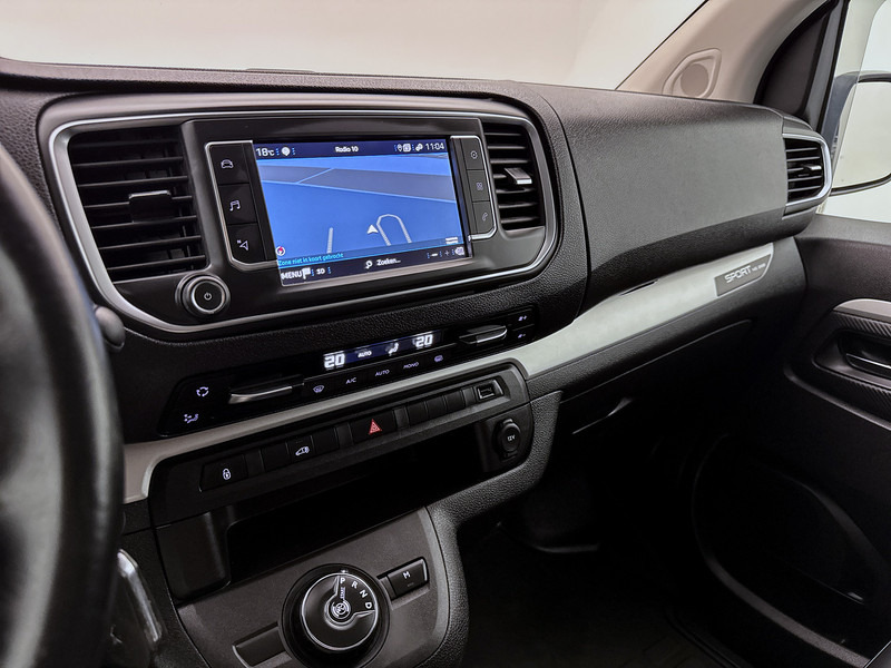 Peugeot Expert 2.0 BlueHDI 180 Standard Sport Treeplanken Xenon Achterspoiler Climate control Camera - Fourgonnette: photos 5 Peugeot Expert 2.0 BlueHDI 180 Standard Sport Treeplanken Xenon Achterspoiler Climate control Camera - Fourgonnette: photos 5