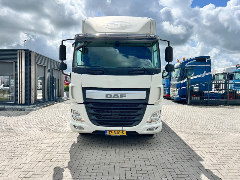 DAF CF 290 4x2 bakwagen Laadklep - Camion fourgon: photos 2 DAF CF 290 4x2 bakwagen Laadklep - Camion fourgon: photos 2