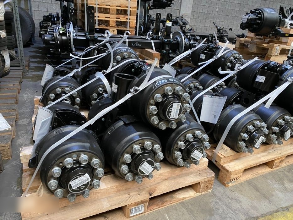 Kargomil Kempf Langendorf Marrel Meiller Schmitz Schwarzmuller Schmitz Cargobull - Essieu et pièces pour Remorque: photos 1 Kargomil Kempf Langendorf Marrel Meiller Schmitz Schwarzmuller Schmitz Cargobull - Essieu et pièces pour Remorque: photos 1