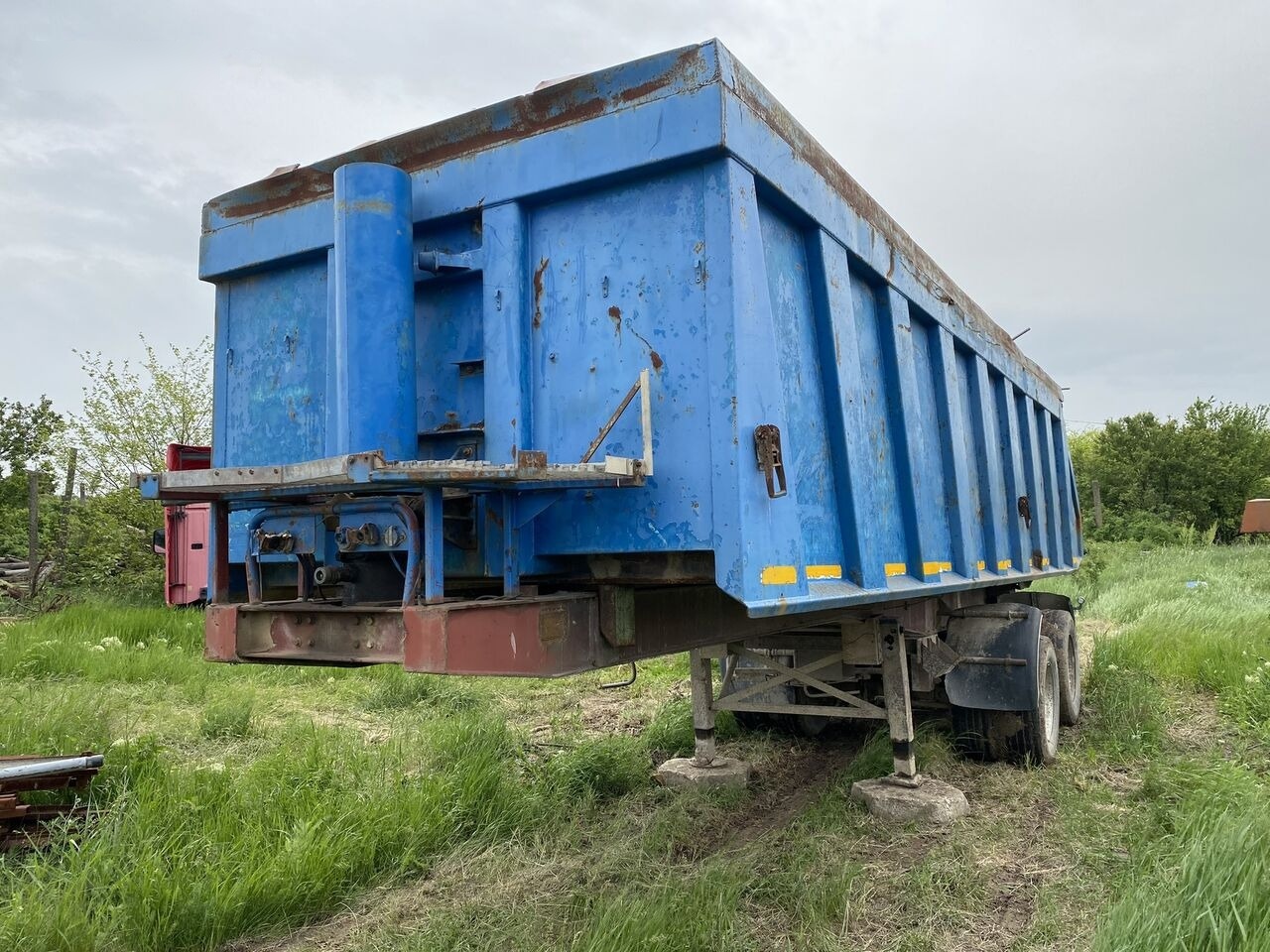 Langendorf SKS18/25// BASCULA FIER - Semi-remorque benne: photos 1 Langendorf SKS18/25// BASCULA FIER - Semi-remorque benne: photos 1