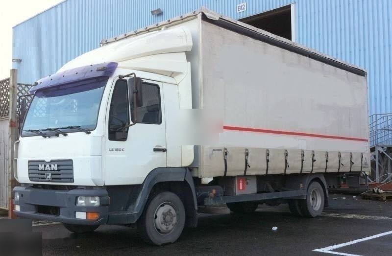 MAN LE 8-180 - Camion à rideaux coulissants: photos 1 MAN LE 8-180 - Camion à rideaux coulissants: photos 1