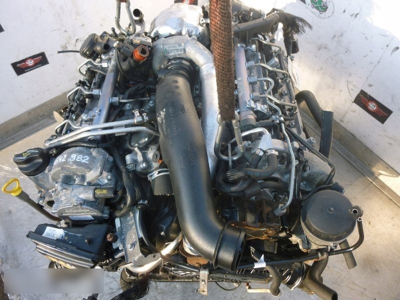 Mercedes-Benz 3.0 V6 642.982 SPRINTER 319 EURO 5 Mercedes-Benz Sprinter passenger - Moteur pour Transport de personnes: photos 1 Mercedes-Benz 3.0 V6 642.982 SPRINTER 319 EURO 5 Mercedes-Benz Sprinter passenger - Moteur pour Transport de personnes: photos 1