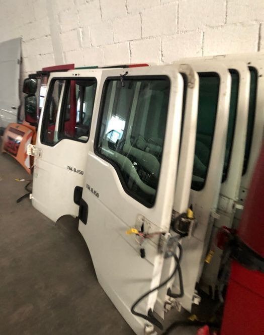 Scania IVECO Man Mercedes DAF Renault - Portière et pièces pour Camion: photos 5 Scania IVECO Man Mercedes DAF Renault - Portière et pièces pour Camion: photos 5