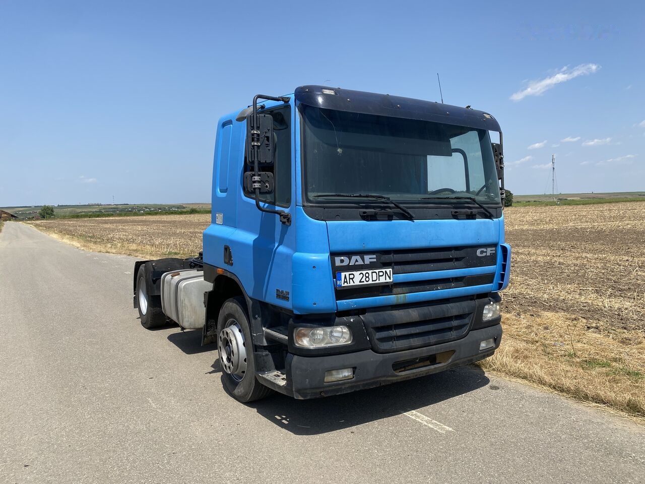 DAF CF 75 360 XF : EURO 3 RETARDER : 2001 : EXPORT Possible : Small - Tracteur routier: photos 2 DAF CF 75 360 XF : EURO 3 RETARDER : 2001 : EXPORT Possible : Small - Tracteur routier: photos 2