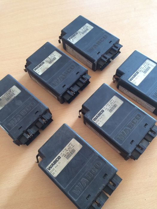 WABCO Vand calculator ECAS Mercedes-Benz RENAULT SCANIA IVECO - Bloc de gestion pour Camion: photos 1 WABCO Vand calculator ECAS Mercedes-Benz RENAULT SCANIA IVECO - Bloc de gestion pour Camion: photos 1