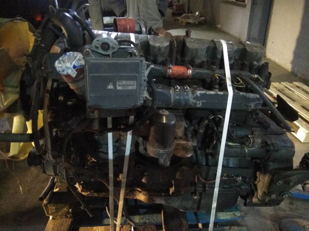 Renault E-TECH 440 Midr Renault MAGNUM - Moteur pour Camion: photos 4 Renault E-TECH 440 Midr Renault MAGNUM - Moteur pour Camion: photos 4