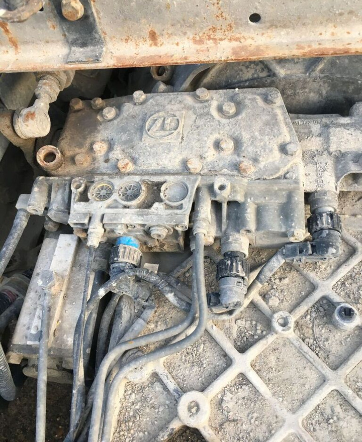 ZF 16s2023 TD truck - Boîte de vitesse pour Camion: photos 2 ZF 16s2023 TD truck - Boîte de vitesse pour Camion: photos 2