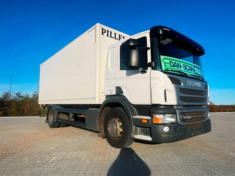 Scania P230 inkl. lift with remote control. - Camion fourgon: photos 3 Scania P230 inkl. lift with remote control. - Camion fourgon: photos 3