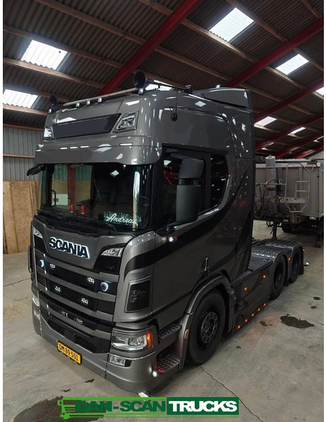 Scania R660 V8 NGS Show Truck . Speciel Interior. Air / Air suspension. Hydr. system - Tracteur routier: photos 4 Scania R660 V8 NGS Show Truck . Speciel Interior. Air / Air suspension. Hydr. system - Tracteur routier: photos 4