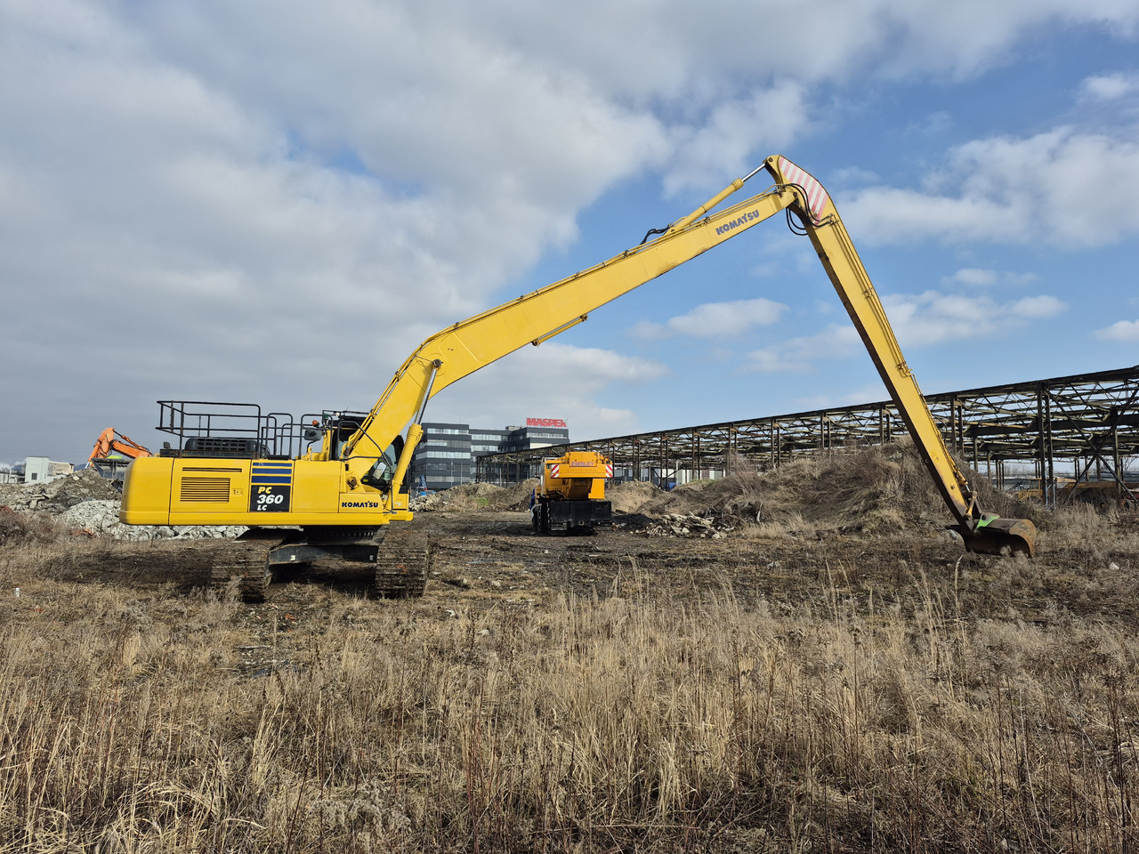 KOMATSU PC360LC 10 - Pelle sur chenille: photos 2 KOMATSU PC360LC 10 - Pelle sur chenille: photos 2