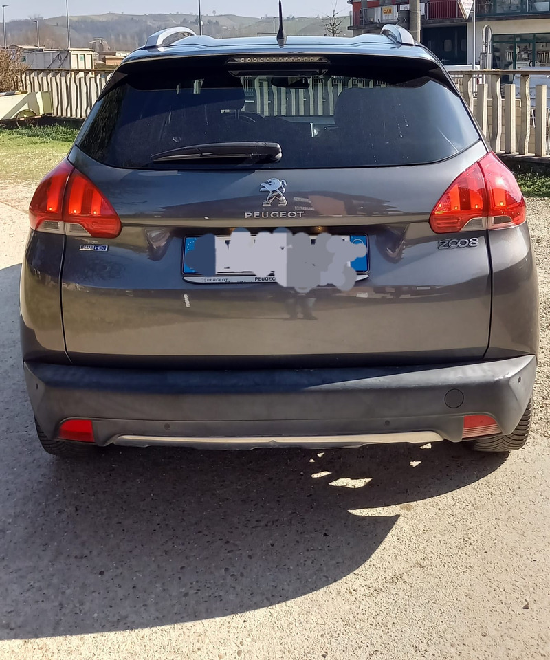 PEUGEOT 2008 - Berline: photos 5 PEUGEOT 2008 - Berline: photos 5