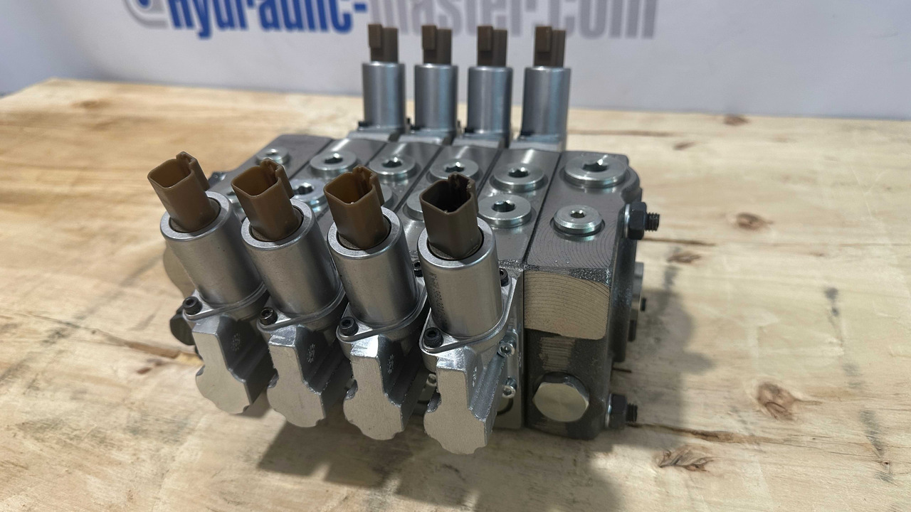 Dessoucheuse neuf Set Scanreco RC400 with Walvoil DPX100 Liebherr, PM Group, Effer, Hiab: photos 7 Dessoucheuse neuf Set Scanreco RC400 with Walvoil DPX100 Liebherr, PM Group, Effer, Hiab: photos 7