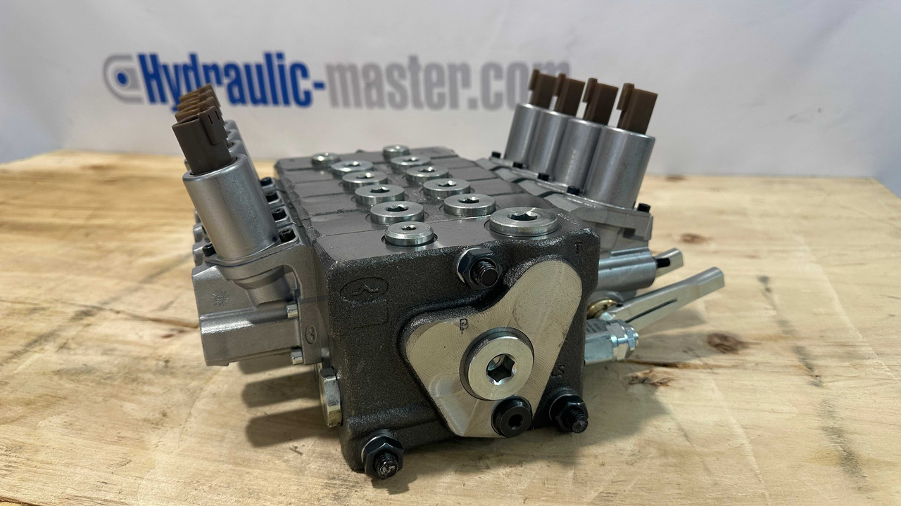 Dessoucheuse neuf Set Scanreco RC400 with Walvoil DPX100 Liebherr, PM Group, Effer, Hiab: photos 10 Dessoucheuse neuf Set Scanreco RC400 with Walvoil DPX100 Liebherr, PM Group, Effer, Hiab: photos 10