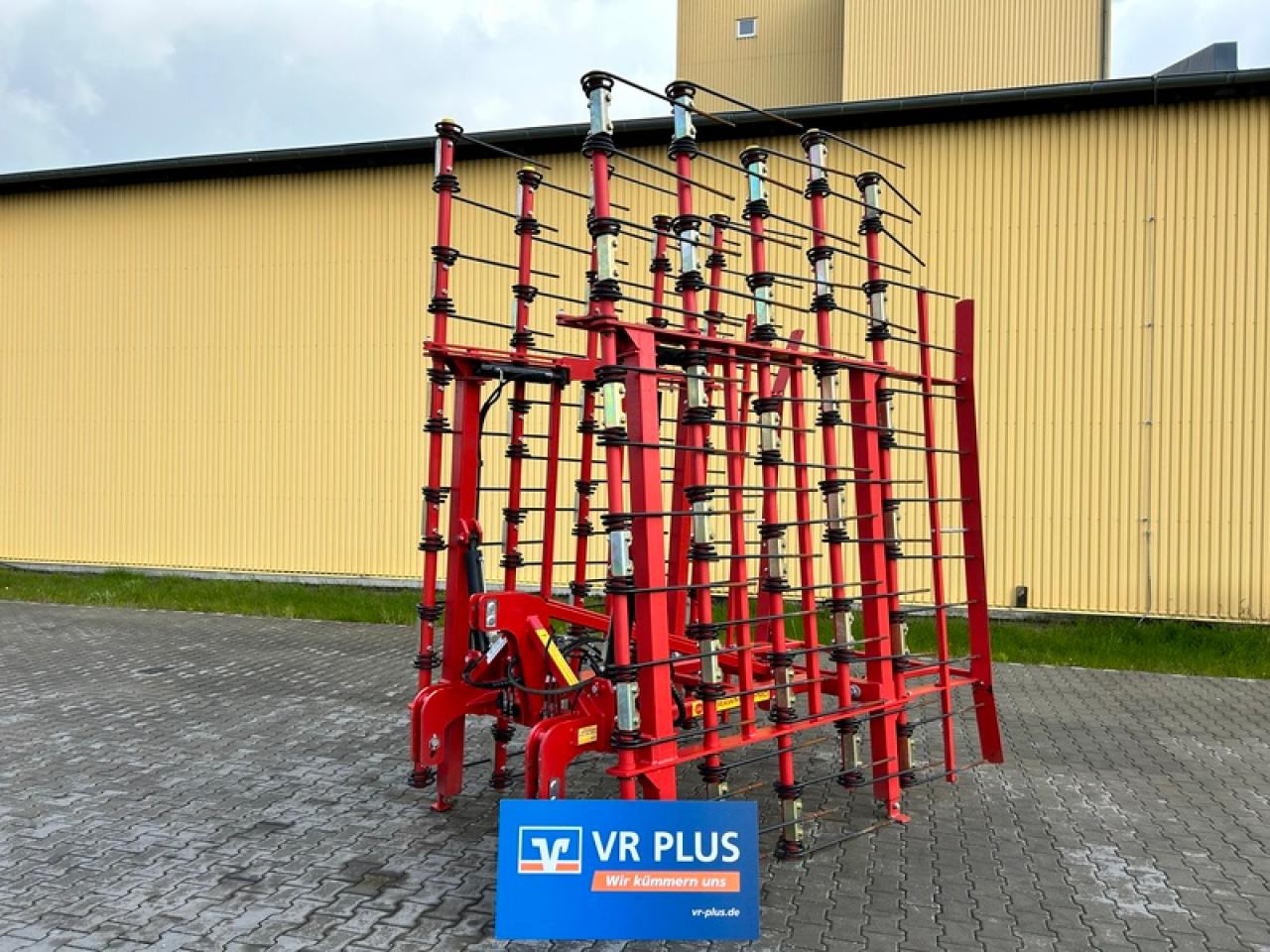 BRIX STROHSTRIEGEL STR720H - Outils du sol: photos 1 BRIX STROHSTRIEGEL STR720H - Outils du sol: photos 1