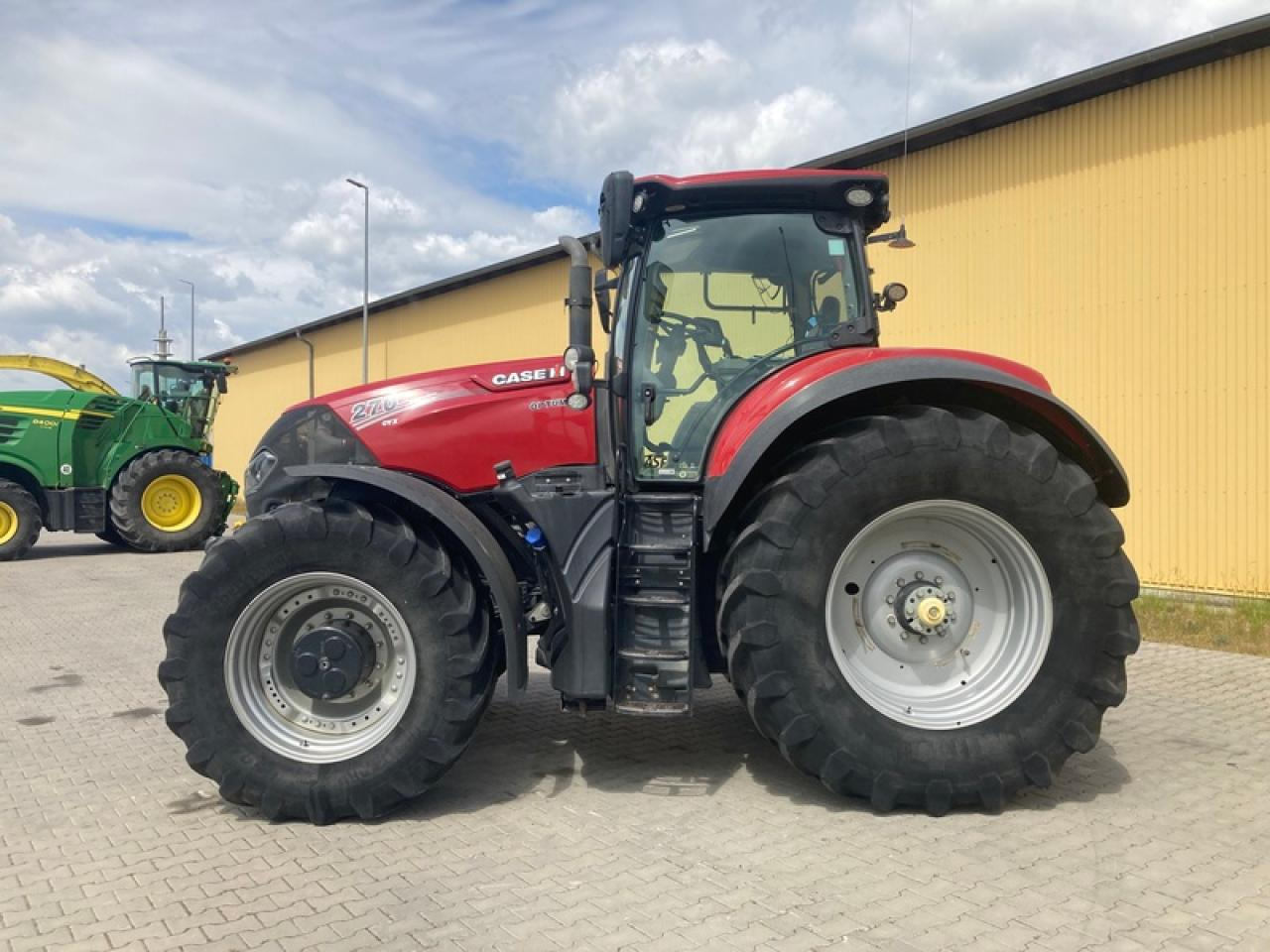 Case-IH OPTUM 270 CVX - Tracteur agricole: photos 2 Case-IH OPTUM 270 CVX - Tracteur agricole: photos 2
