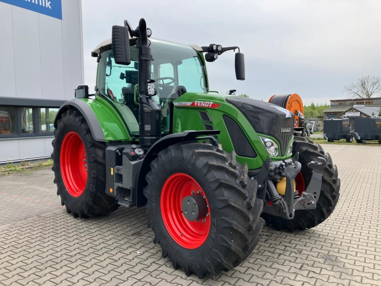 Fendt VARIO 724 GEN 6 PROFI PLUS SET 2 - Tracteur agricole: photos 4 Fendt VARIO 724 GEN 6 PROFI PLUS SET 2 - Tracteur agricole: photos 4