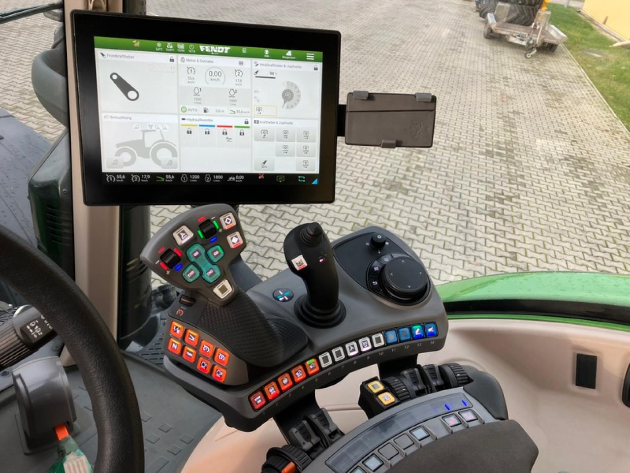 Tracteur agricole Fendt VARIO 724 GEN6 // RTK: photos 8