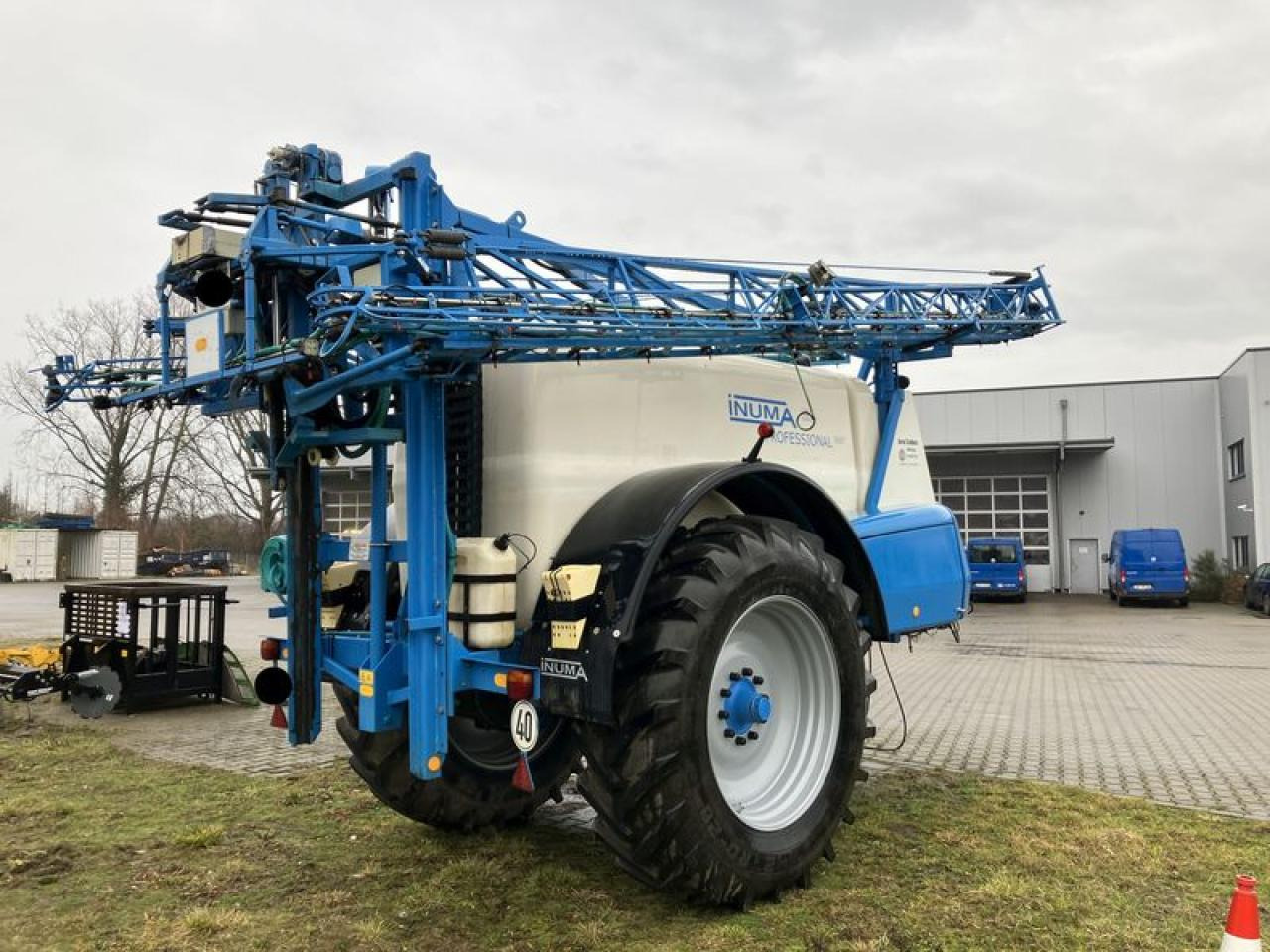 Inuma IAS 5027 - Pulvérisateur traîné: photos 3 Inuma IAS 5027 - Pulvérisateur traîné: photos 3