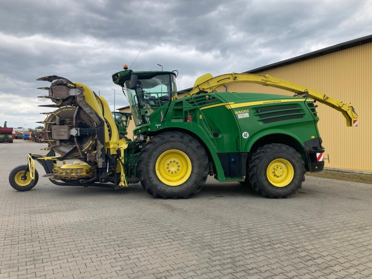 John Deere 8600 I - Ensileuse: photos 2 John Deere 8600 I - Ensileuse: photos 2