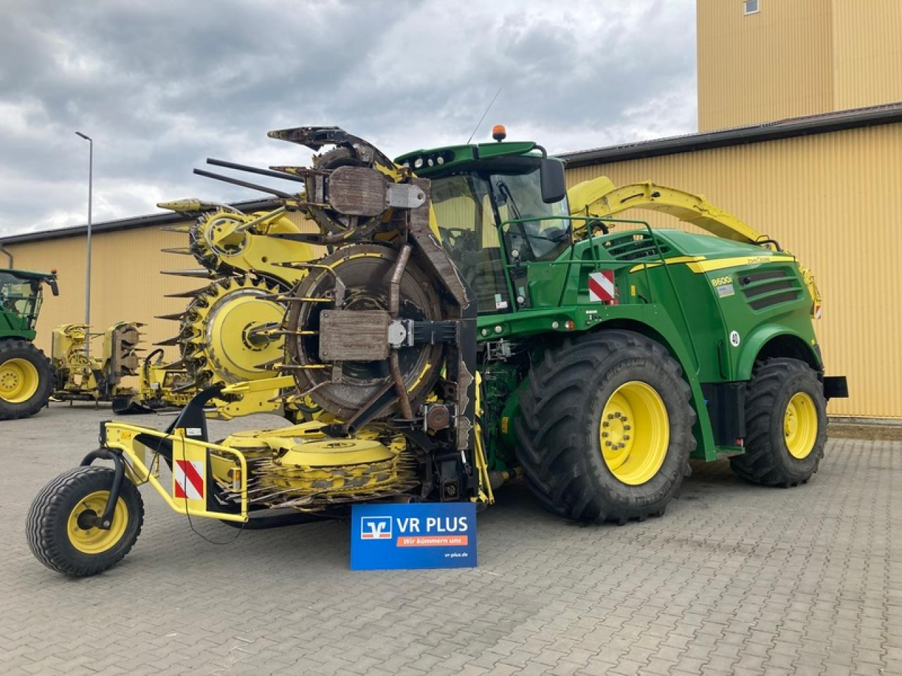 John Deere 8600 I - Ensileuse: photos 1 John Deere 8600 I - Ensileuse: photos 1