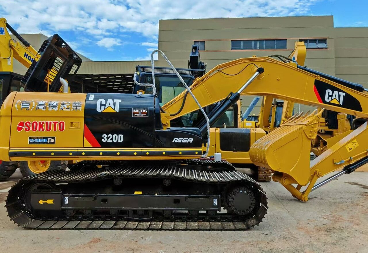 Caterpillar 330BL - Pelle sur chenille: photos 1 Caterpillar 330BL - Pelle sur chenille: photos 1