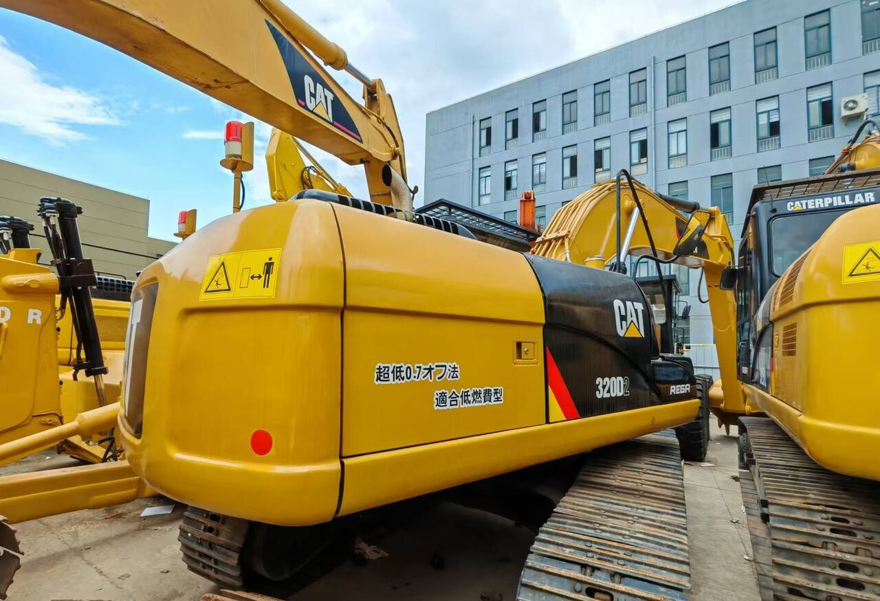 Caterpillar 330BL - Pelle sur chenille: photos 3 Caterpillar 330BL - Pelle sur chenille: photos 3