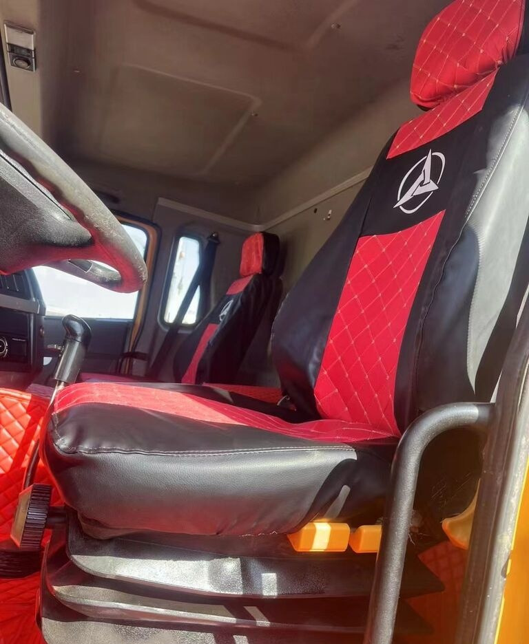 Sany STC1000 - Grue mobile: photos 5 Sany STC1000 - Grue mobile: photos 5