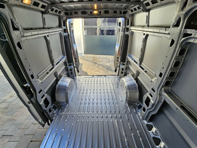 Fourgon utilitaire FIAT Ducato 35 Automatik L2H2 180 Voll-LED V-Cockpit...: photos 31