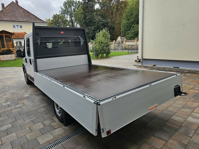 Utilitaire plateau, Utilitaire double cabine FIAT Ducato MAXI 140 Serie 9.2 2025 L5 Doppelkabine: photos 37