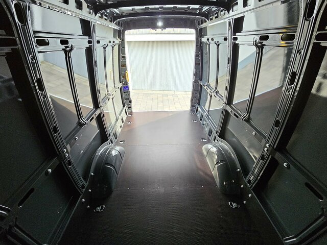 Fourgon utilitaire, Utilitaire double cabine IVECO Daily 35S18HA8V DOKA Snoeks Mixto Hi-Matic 16m³: photos 26
