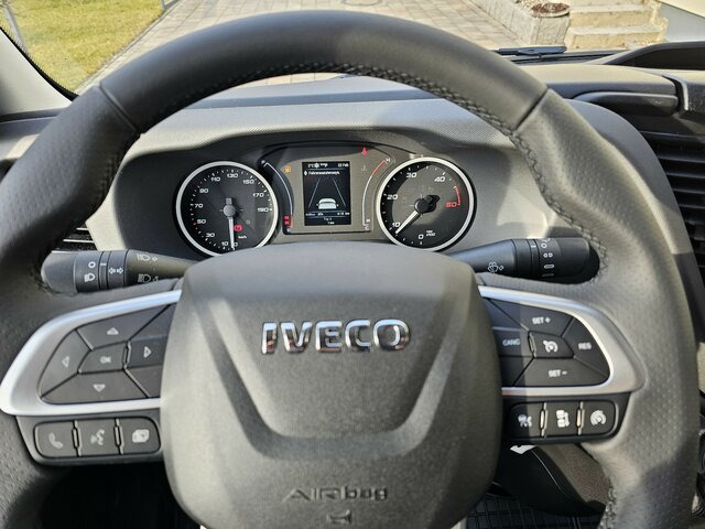 Fourgon utilitaire, Utilitaire double cabine IVECO Daily 35S18HA8V DOKA Snoeks Mixto Hi-Matic 16m³: photos 5