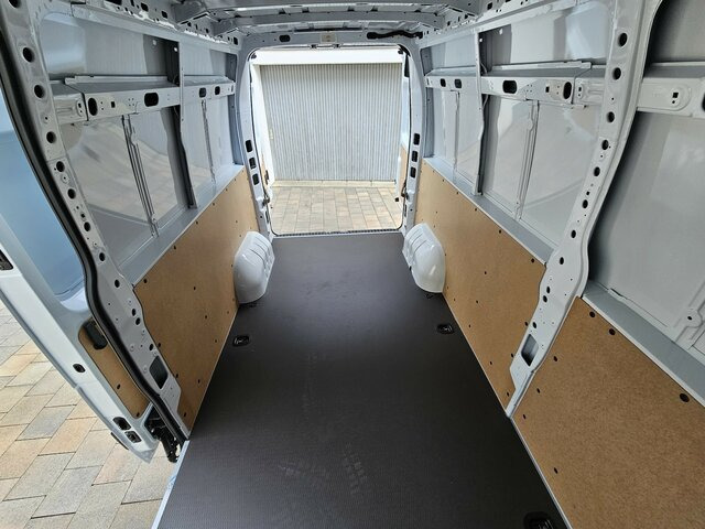 Fourgon utilitaire RENAULT Master L3H2 dci 150 3,5t PRO+ Navi PDC: photos 30