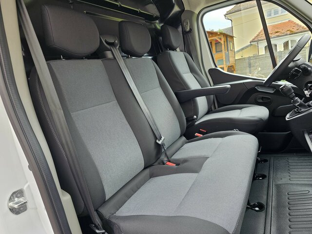 Fourgon utilitaire RENAULT Master L3H2 dci 150 3,5t PRO+ Navi PDC: photos 18