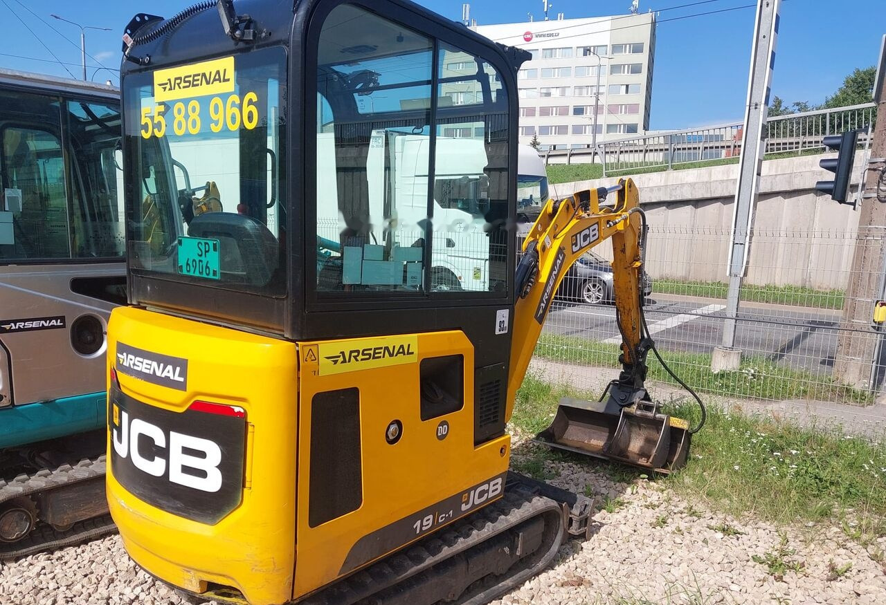 JCB 19 C! - Mini pelle: photos 1 JCB 19 C! - Mini pelle: photos 1
