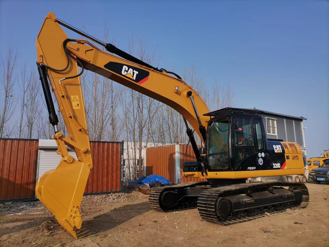 CAT 320DL Excavator - Pelle sur chenille: photos 2 CAT 320DL Excavator - Pelle sur chenille: photos 2