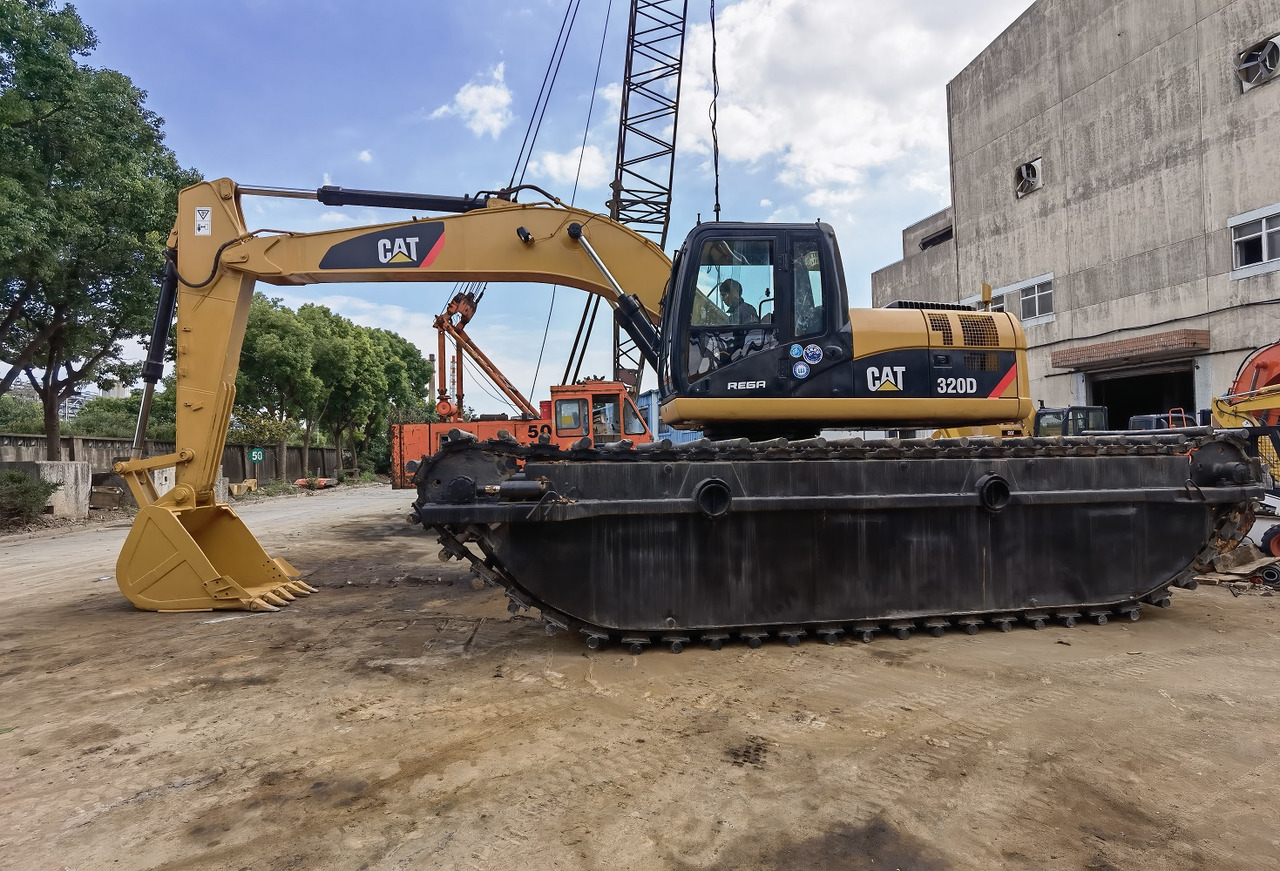 CAT 320DL used amphibious excavator - Pelle sur chenille: photos 1 CAT 320DL used amphibious excavator - Pelle sur chenille: photos 1