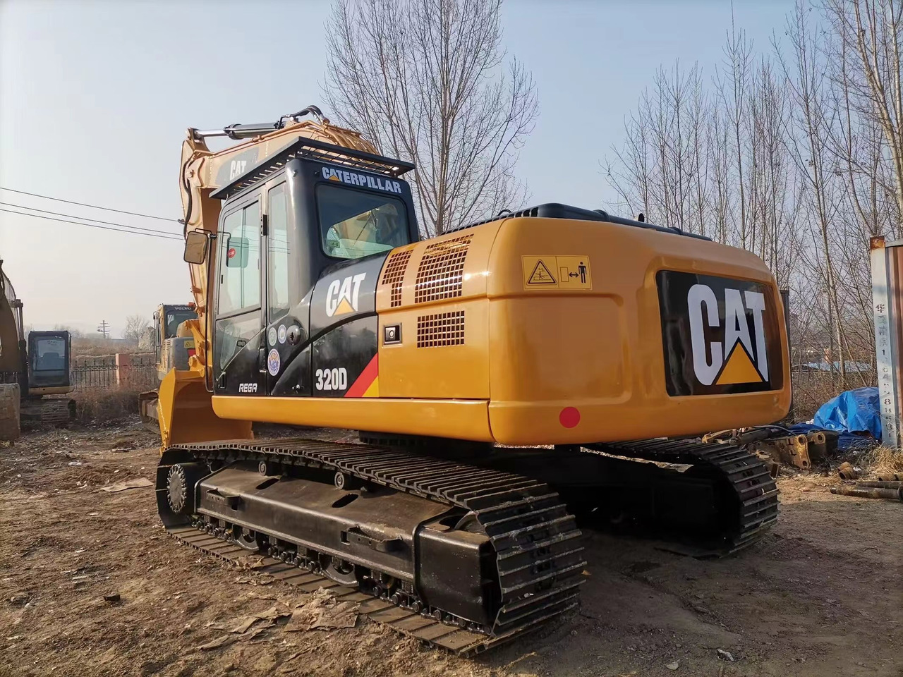 CAT 320DL used excavator - Pelle sur chenille: photos 3 CAT 320DL used excavator - Pelle sur chenille: photos 3
