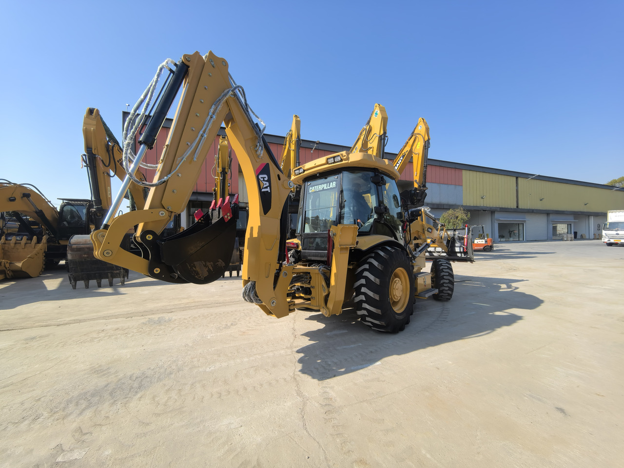 CAT 420F Backhoe Loader - Tractopelle: photos 4 CAT 420F Backhoe Loader - Tractopelle: photos 4
