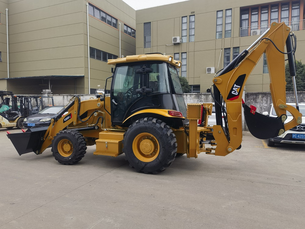 CAT 420F Backhoe Loader - Tractopelle: photos 2 CAT 420F Backhoe Loader - Tractopelle: photos 2