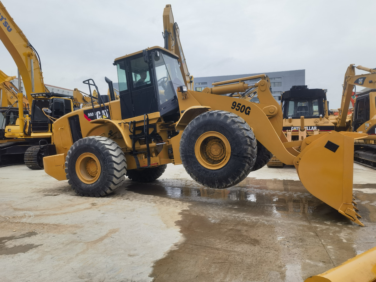 CAT 950G Wheel Loader - Chargeuse sur pneus: photos 2 CAT 950G Wheel Loader - Chargeuse sur pneus: photos 2
