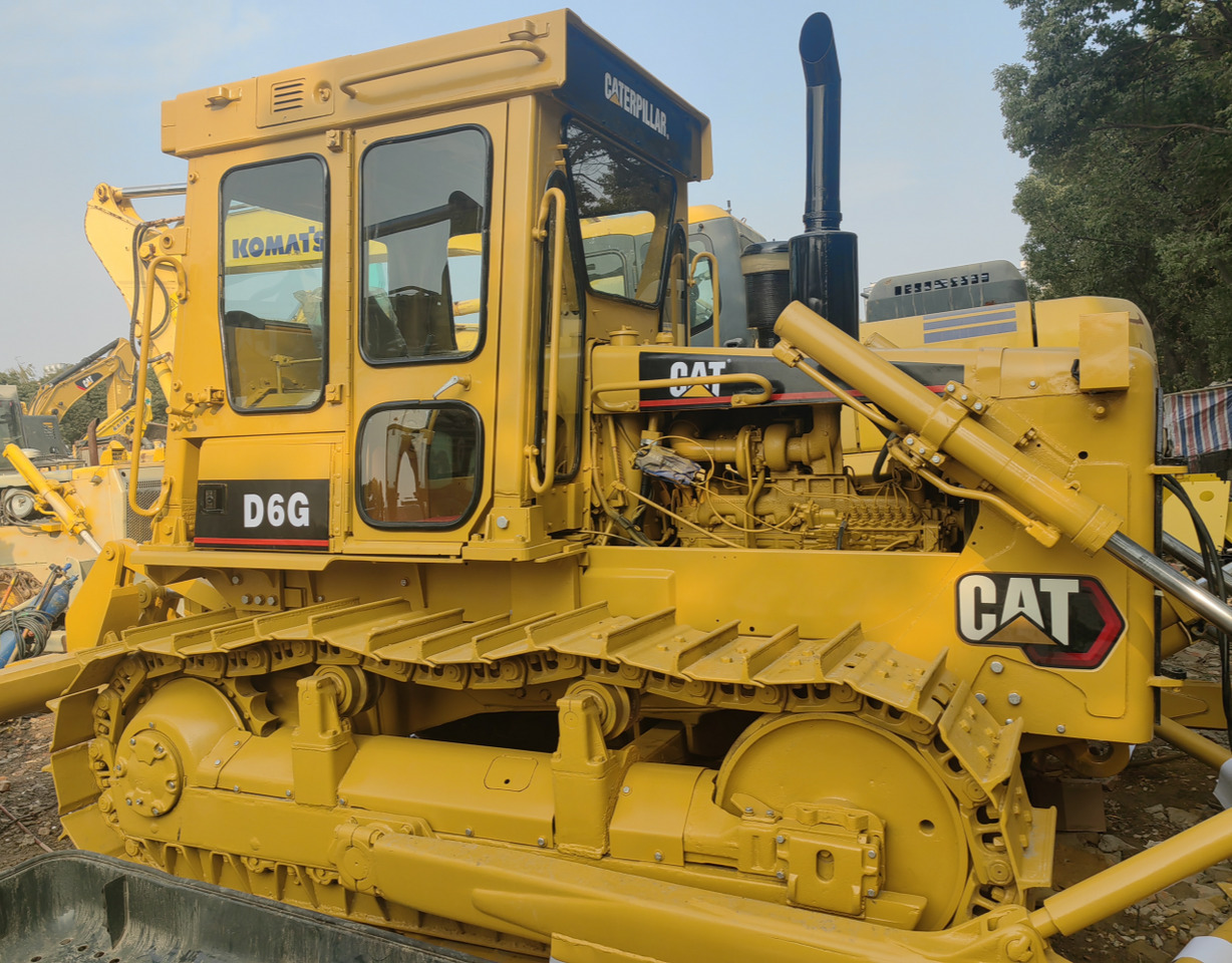 CAT D6G Bulldozer - Bulldozer: photos 1 CAT D6G Bulldozer - Bulldozer: photos 1