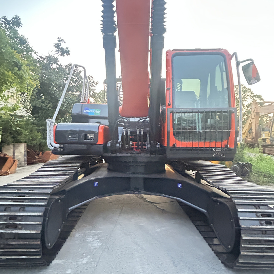 Doosan DX300LC-9c Crawler Excavator - Pelle sur chenille: photos 3 Doosan DX300LC-9c Crawler Excavator - Pelle sur chenille: photos 3