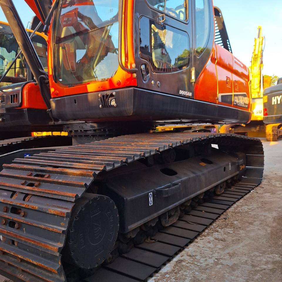 Doosan Dx225LC-9C Crawler Excavator - Pelle sur chenille: photos 2 Doosan Dx225LC-9C Crawler Excavator - Pelle sur chenille: photos 2