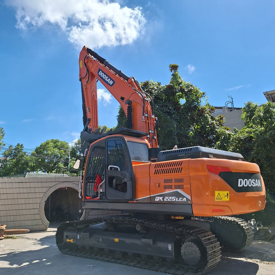 Doosan Dx225LCA Crawler Excavator - Pelle sur chenille: photos 2 Doosan Dx225LCA Crawler Excavator - Pelle sur chenille: photos 2