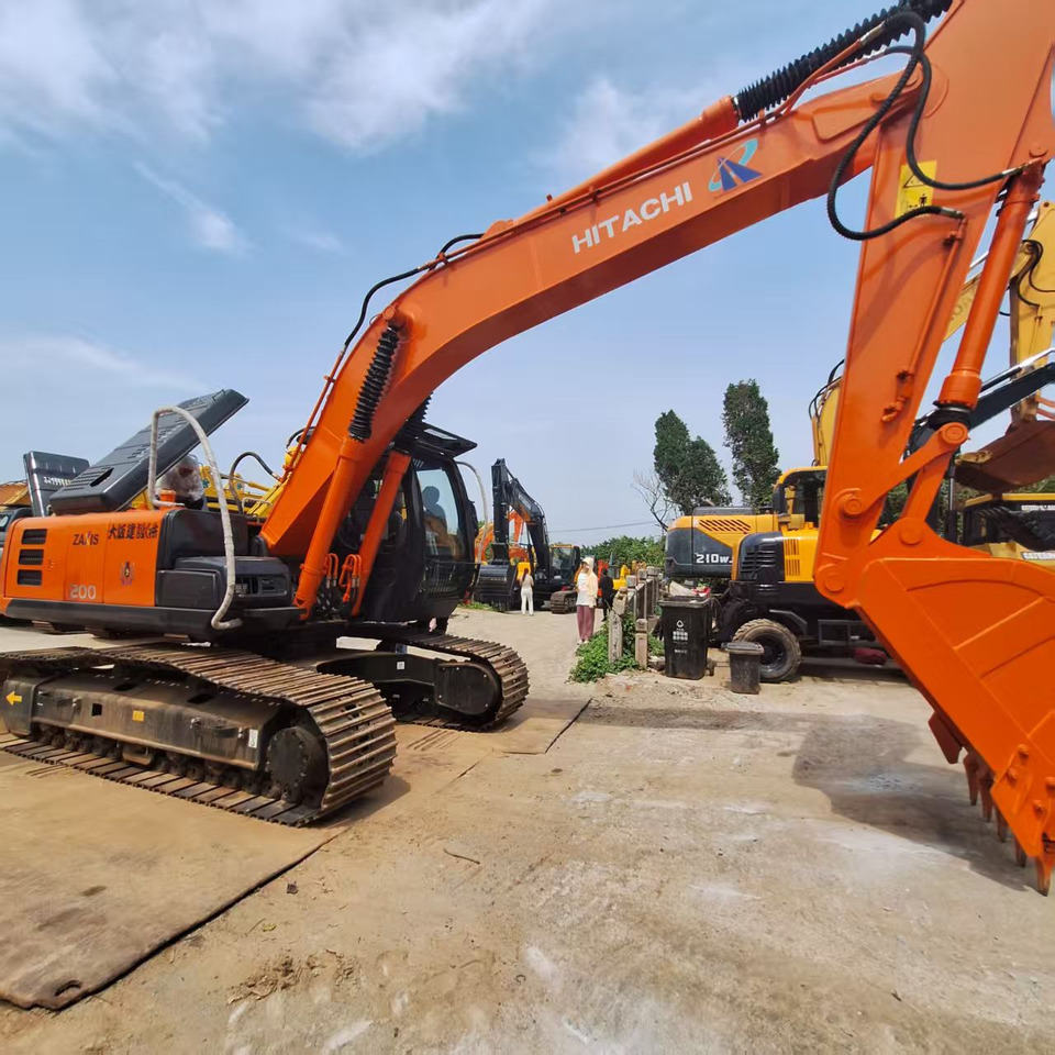 Hitachi ZX200 Excavator - Pelle sur chenille: photos 4 Hitachi ZX200 Excavator - Pelle sur chenille: photos 4