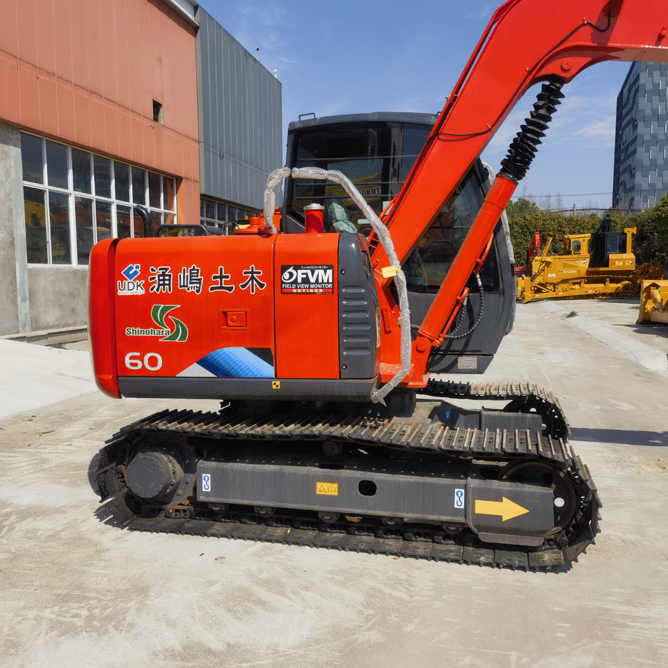 Hitachi ZX60 Excavator - Pelle sur chenille: photos 1 Hitachi ZX60 Excavator - Pelle sur chenille: photos 1