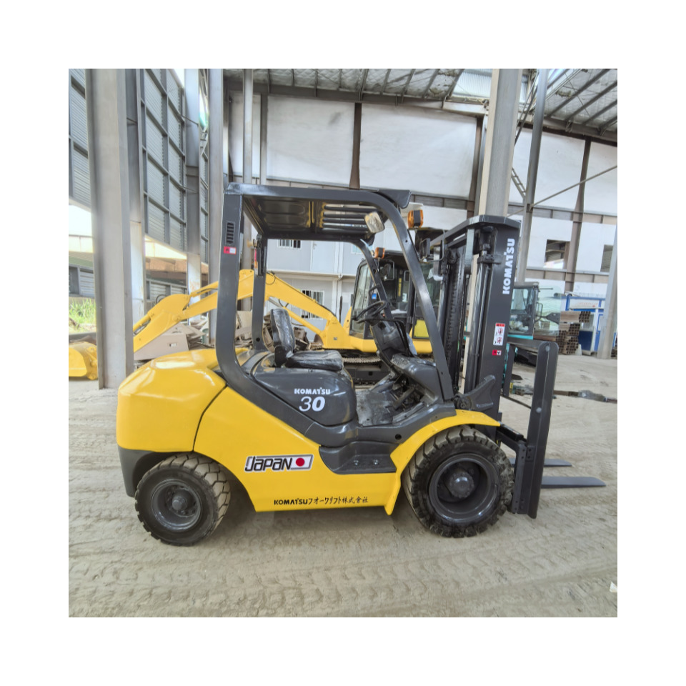Komatsu FD30 Forklift - Chariot élévateur diesel: photos 5 Komatsu FD30 Forklift - Chariot élévateur diesel: photos 5