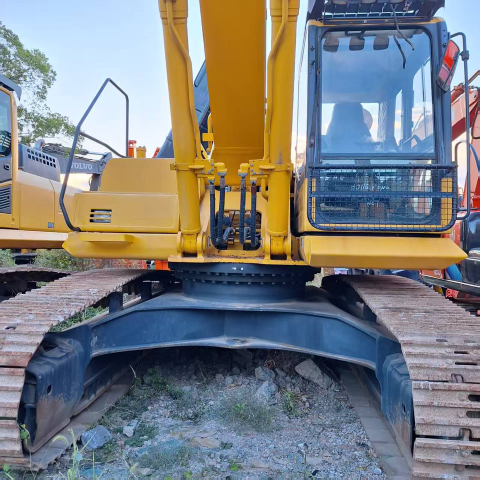 Komatsu PC350-8 excavator - Pelle sur chenille: photos 5 Komatsu PC350-8 excavator - Pelle sur chenille: photos 5