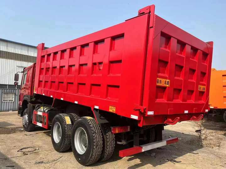 Second Hand 6x4/8x4 Used Howo Tipper Dump Truck Used 10 Wheels Sinotruck Howo Dump Truck - Camion benne: photos 5 Second Hand 6x4/8x4 Used Howo Tipper Dump Truck Used 10 Wheels Sinotruck Howo Dump Truck - Camion benne: photos 5
