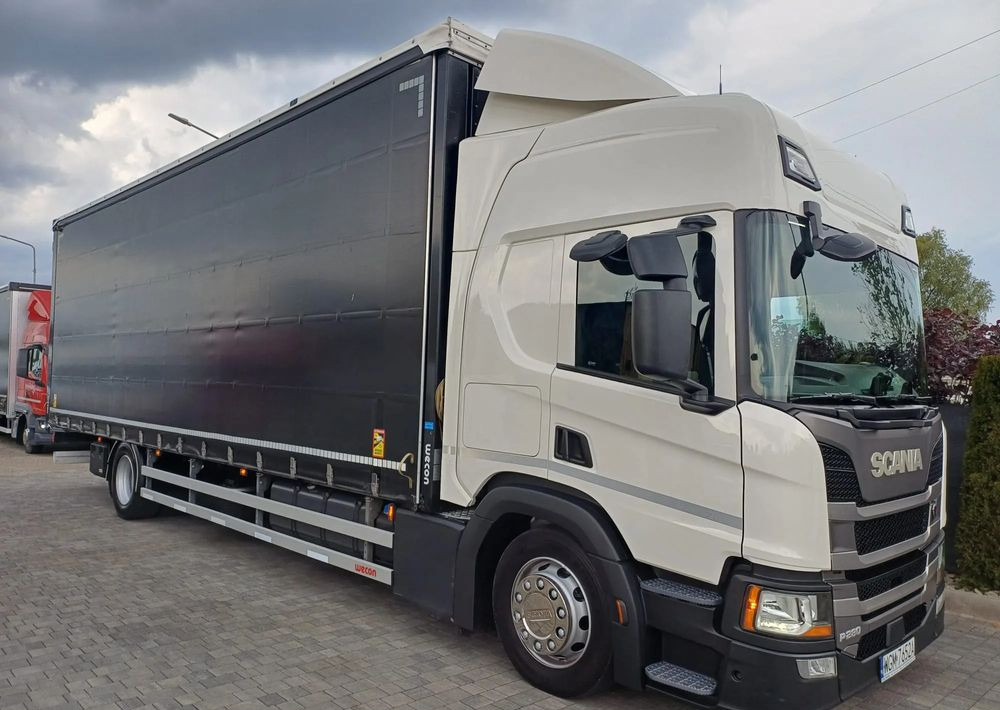 Scania P 280 Firana 22Plety - Camion à rideaux coulissants: photos 1 Scania P 280 Firana 22Plety - Camion à rideaux coulissants: photos 1